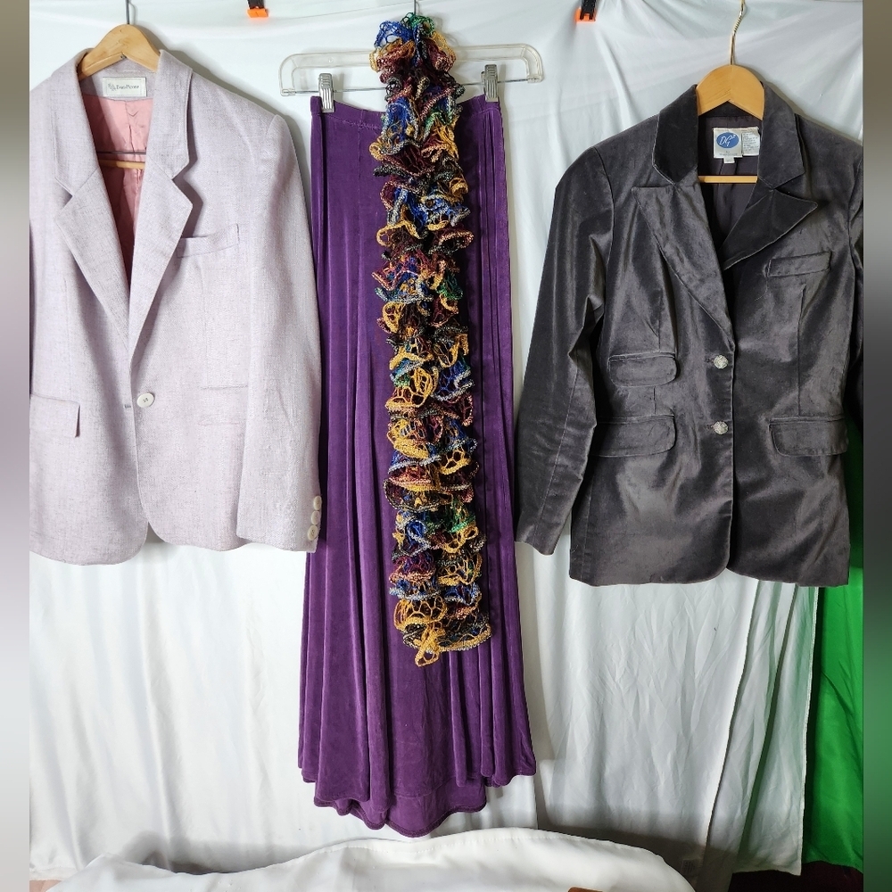4 Pieces of XS Clothing, 2 Suit Jackets, 1 Long Skirt & 1 Scarf
